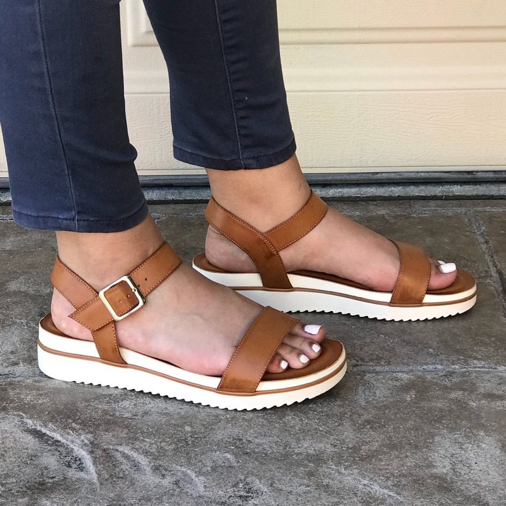 NIB Gladiator Platform Sandals - Picture 3 of 8